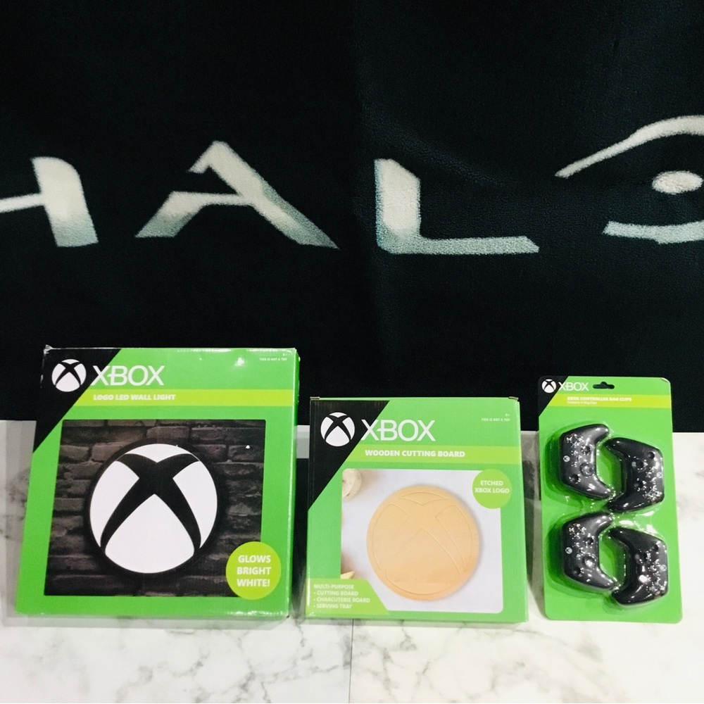 Xbox merchandise bundle new